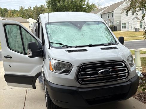 Used 2016 Ford Transit 150 XLT image 14