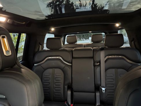 Used 2024 Rivian R1S Adventure image 9