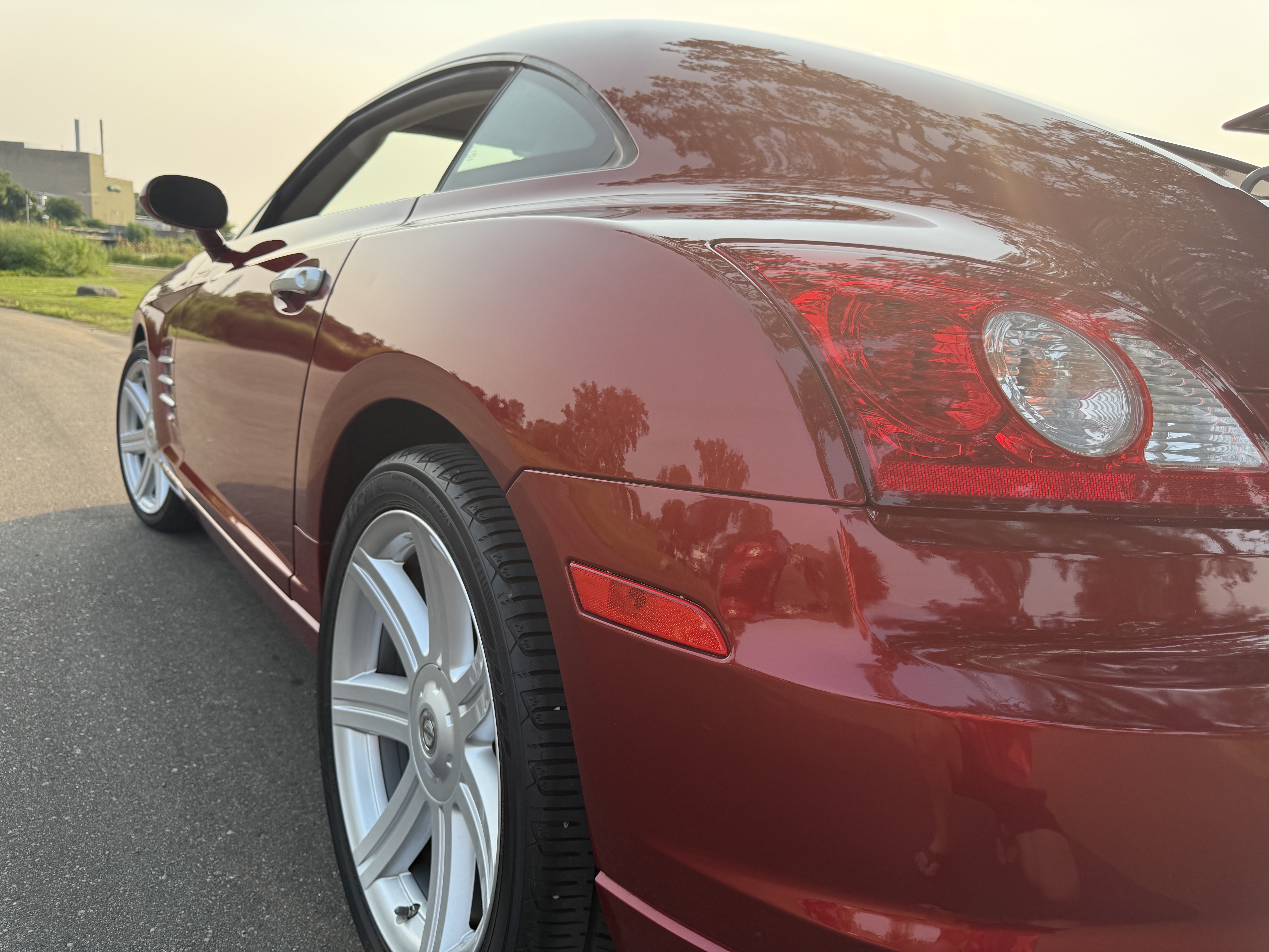 Used 2005 Chrysler Crossfire Limited RWD image 8