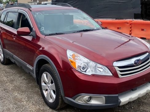 Used 2012 Subaru Outback 2.5i Limited w/ Moonroof Pkg image 2