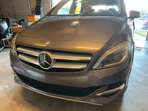 Used 2014 Mercedes-Benz B 250e image 2