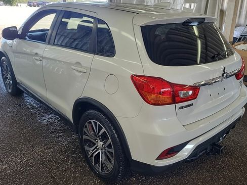 Used 2018 Mitsubishi Outlander Sport SE image 2