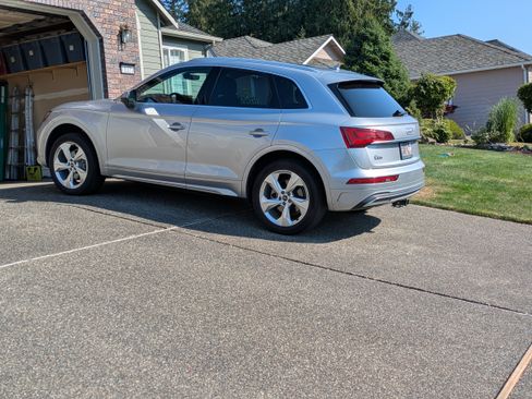 Used 2021 Audi Q5 2.0T Premium Plus w/ Premium Plus Package image 2