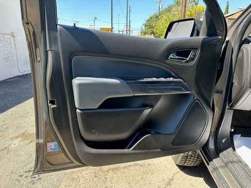 Used 2016 Chevrolet Colorado Z71 image 11