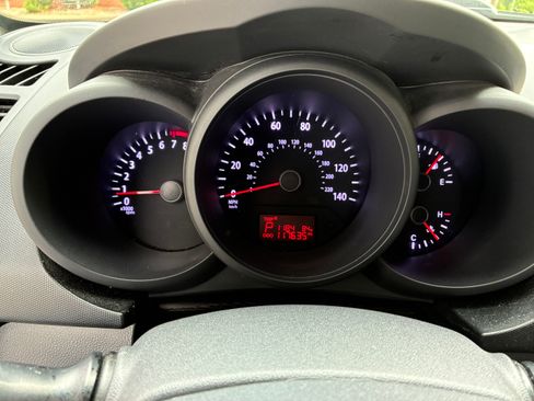 Used 2013 Kia Soul FWD image 9