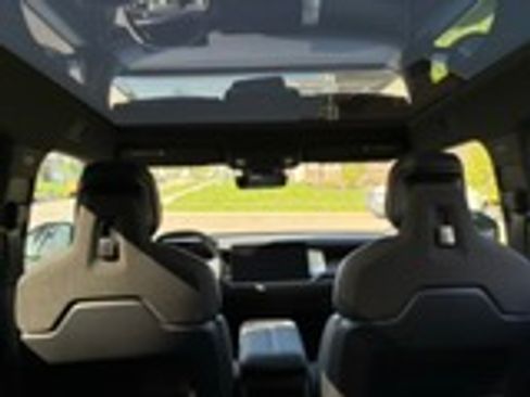 Used 2027 Rivian R2 Performance AWD/4WD image 28