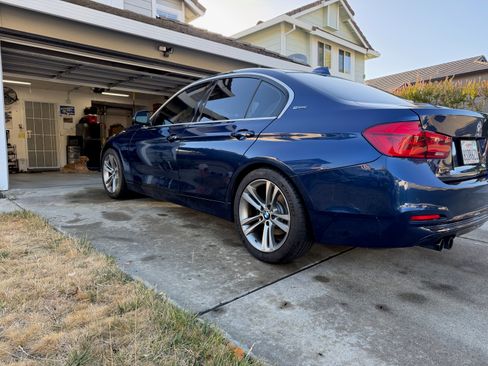 Used 2017 BMW 330e RWD image 5