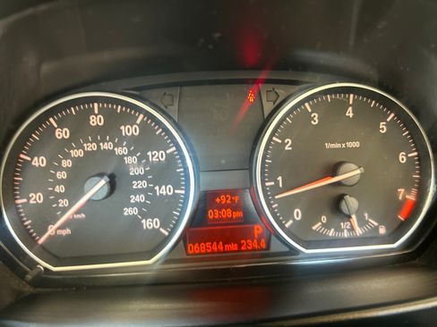 Used 2013 BMW 128i Convertible w/ Premium Pkg image 11