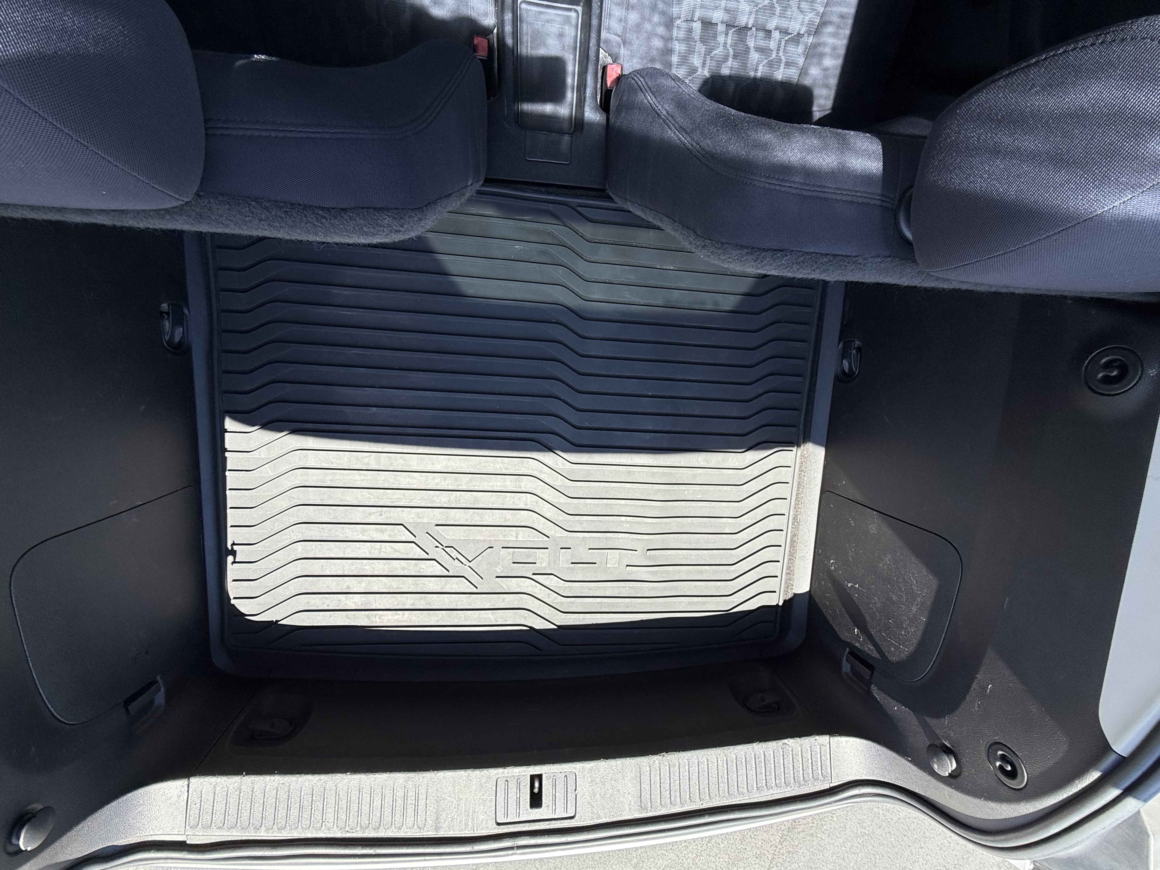 Used 2014 Chevrolet Volt FWD image 14