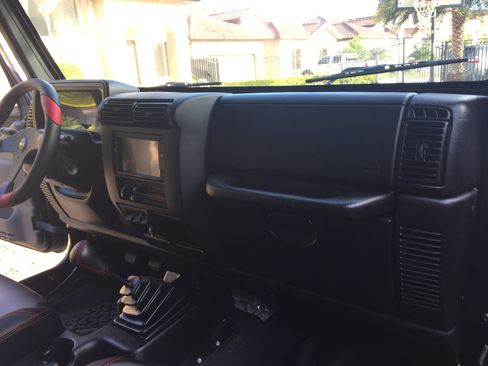 Used 1998 Jeep Wrangler Sport AWD/4WD image 5