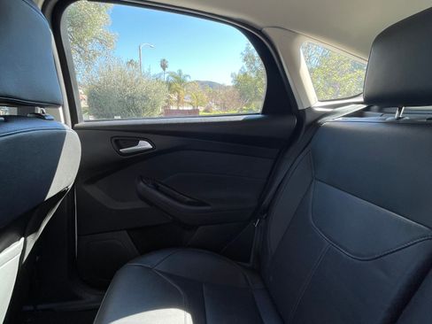 Used 2015 Ford Focus SE w/ Equipment Group 201A image 15