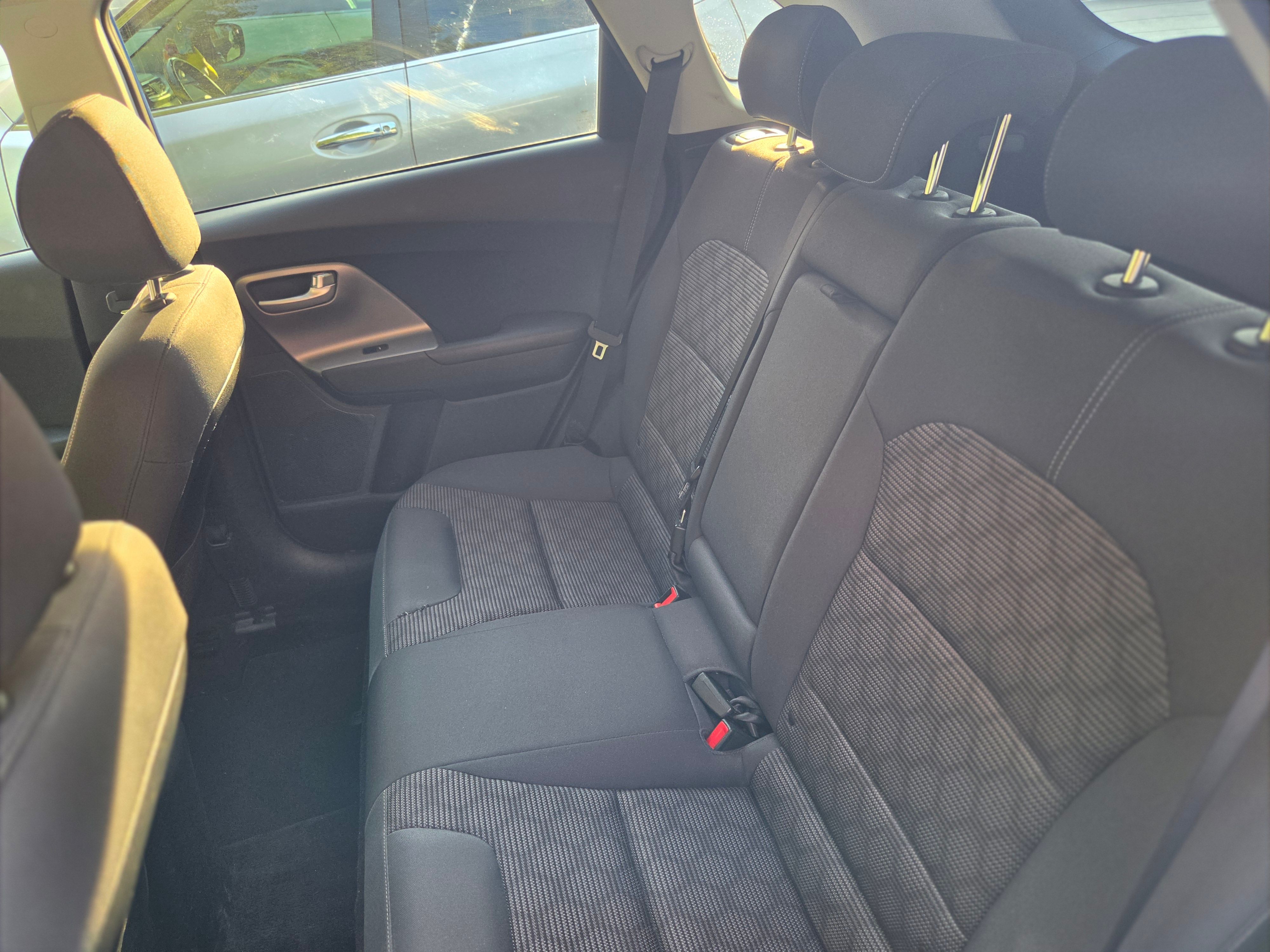 Used 2019 Kia Niro LX FWD image 13