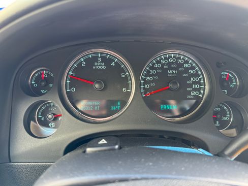 Used 2011 Chevrolet Tahoe LS image 15