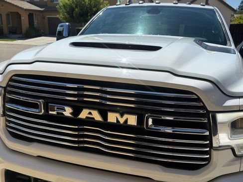 Used 2024 RAM 3500 Laramie w/ Sport Appearance Package AWD/4WD image 2