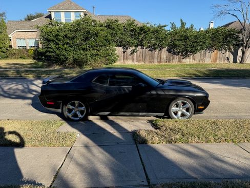 Used 2013 Dodge Challenger R/T Plus image 1