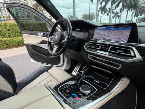 Used 2020 BMW X5 M50i w/ Executive Package image 6