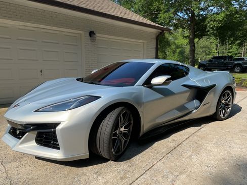 Used 2023 Chevrolet Corvette Z06 w/ Engine Appearance Package RWD image 10