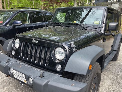 Used 2016 Jeep Wrangler Unlimited Sport AWD/4WD image 2