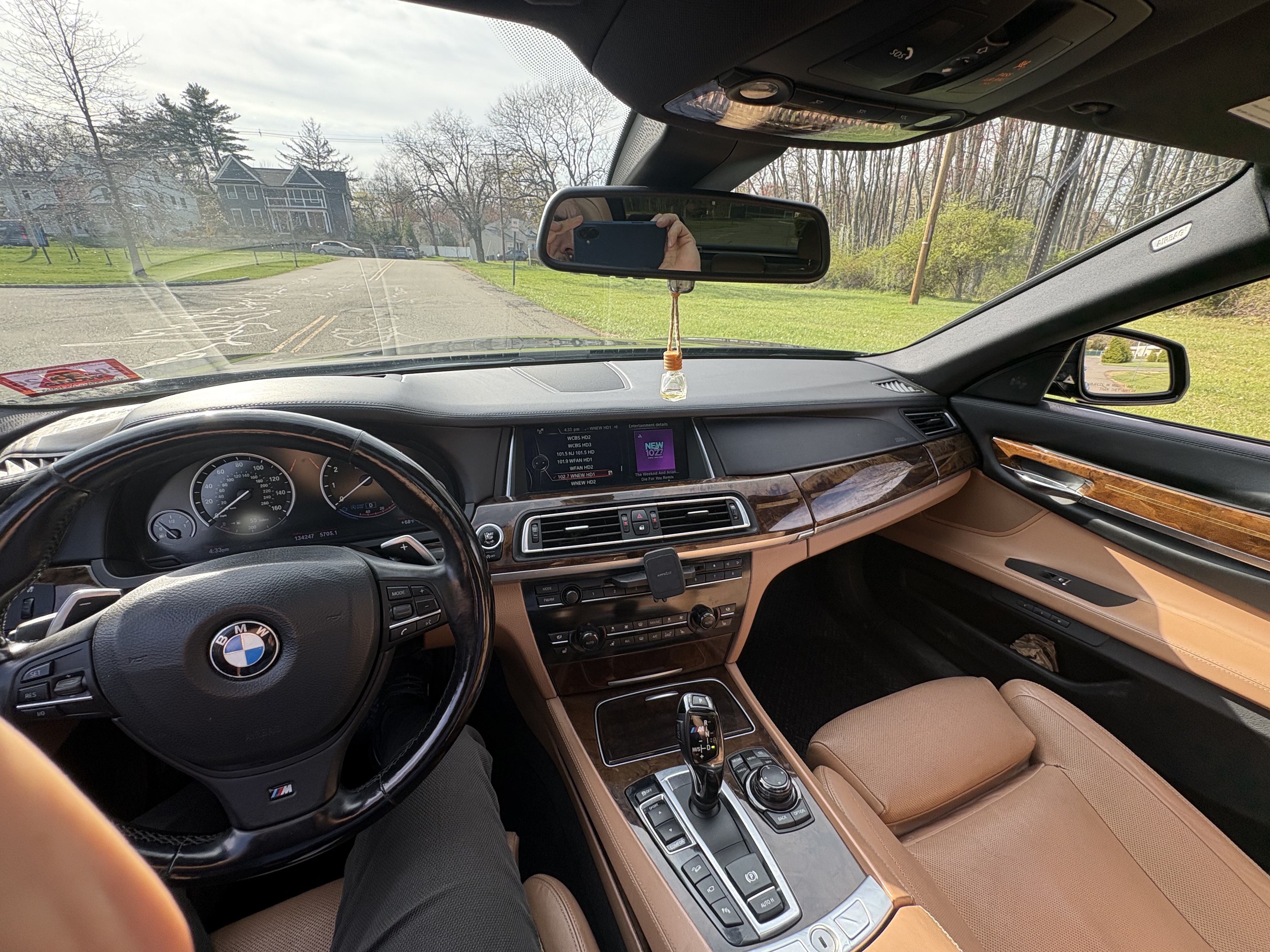 Used 2013 BMW 750Li xDrive AWD/4WD image 10