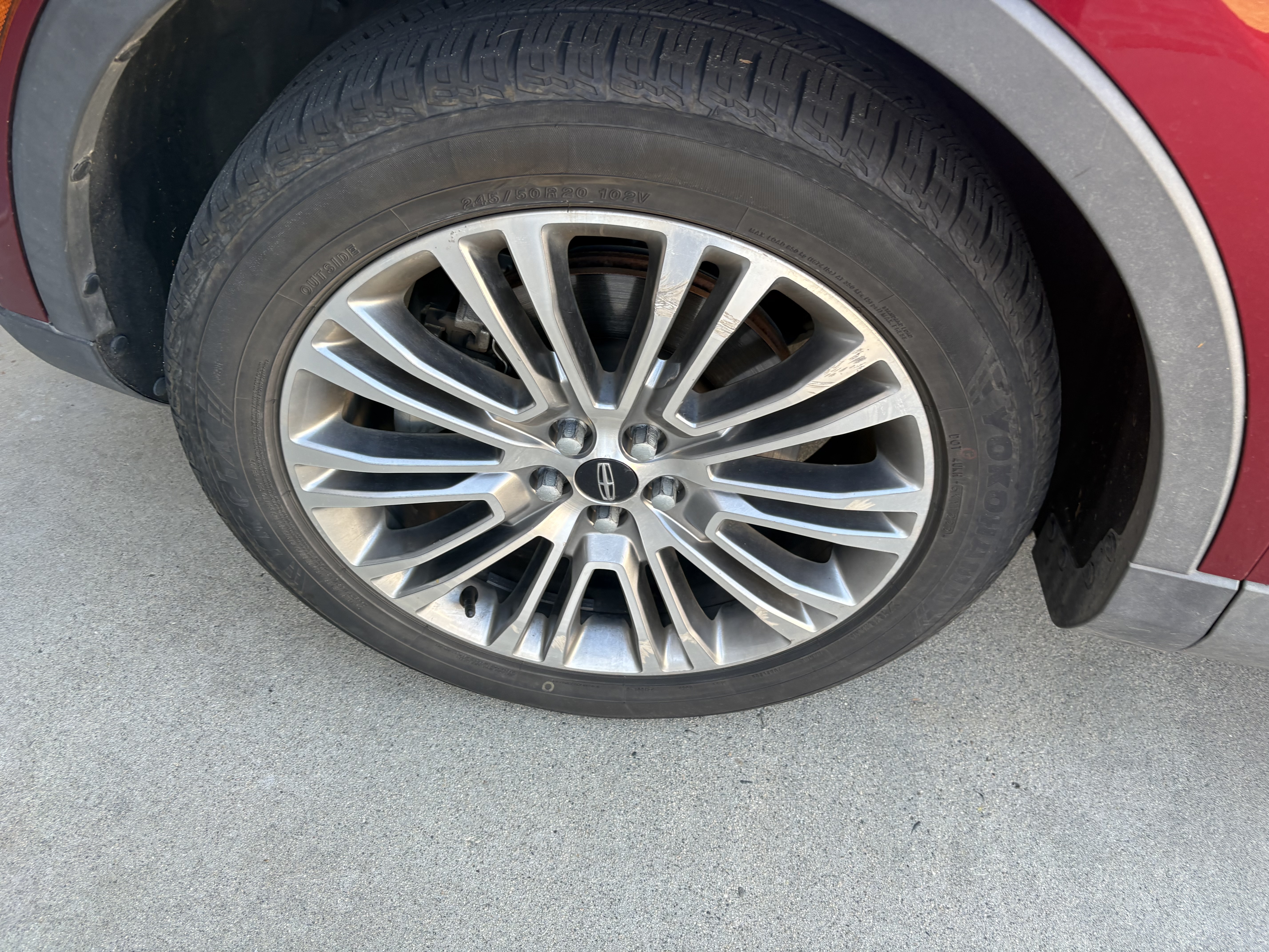 Used 2016 Lincoln MKX Reserve w/ Driver Assistance Package FWD image 5
