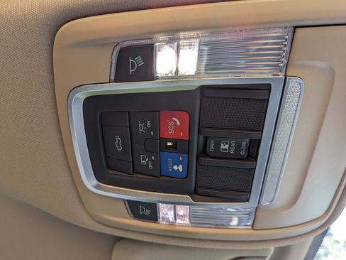 Used 2022 RAM 2500 Laramie image 26