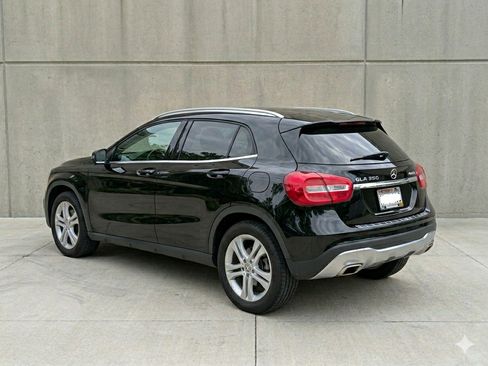 Used 2019 Mercedes-Benz GLA 250 4MATIC image 5