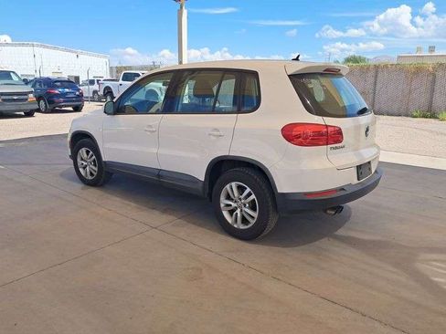 Used 2014 Volkswagen Tiguan S image 8