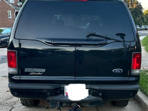 Used 2004 Ford Excursion Limited image 4