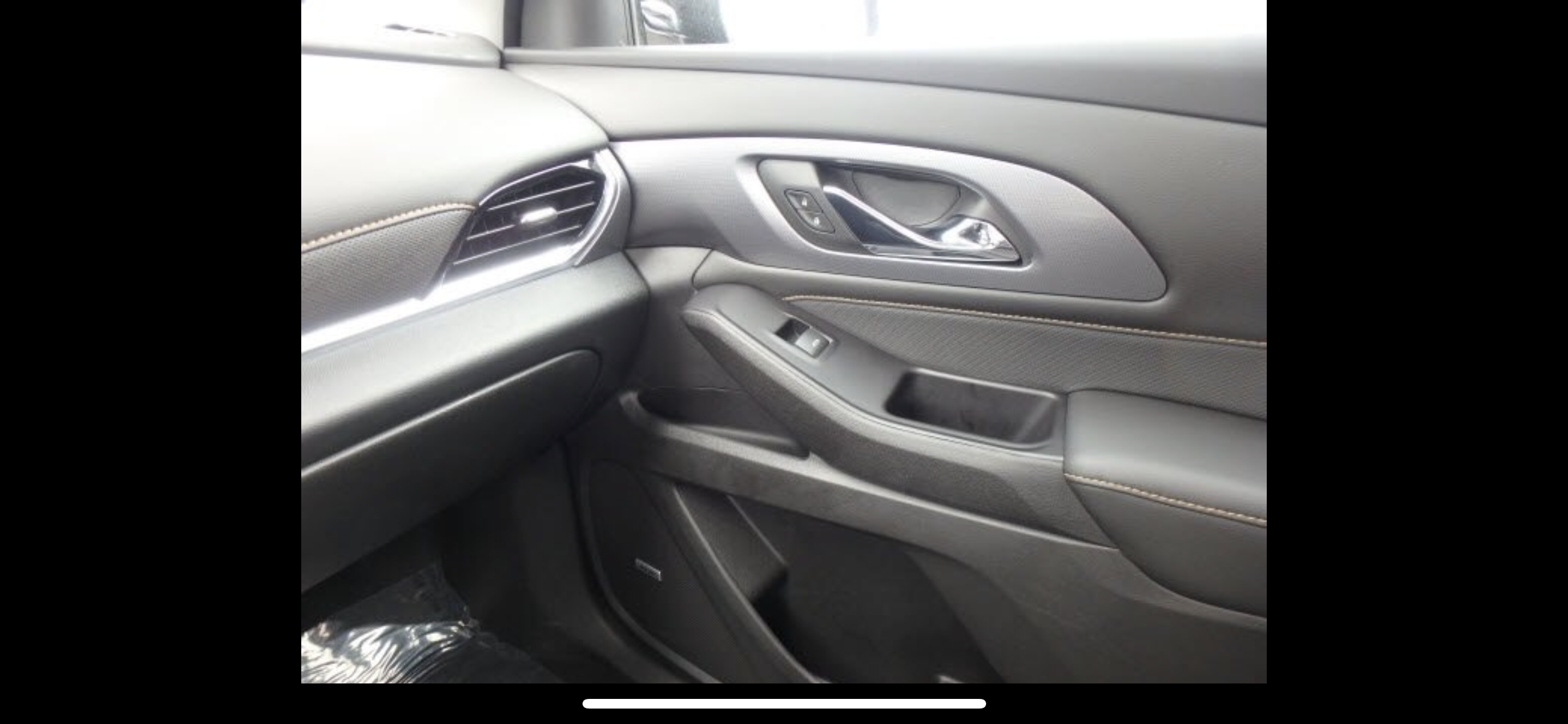 Used 2018 Chevrolet Traverse Premier w/ Redline Edition FWD image 11