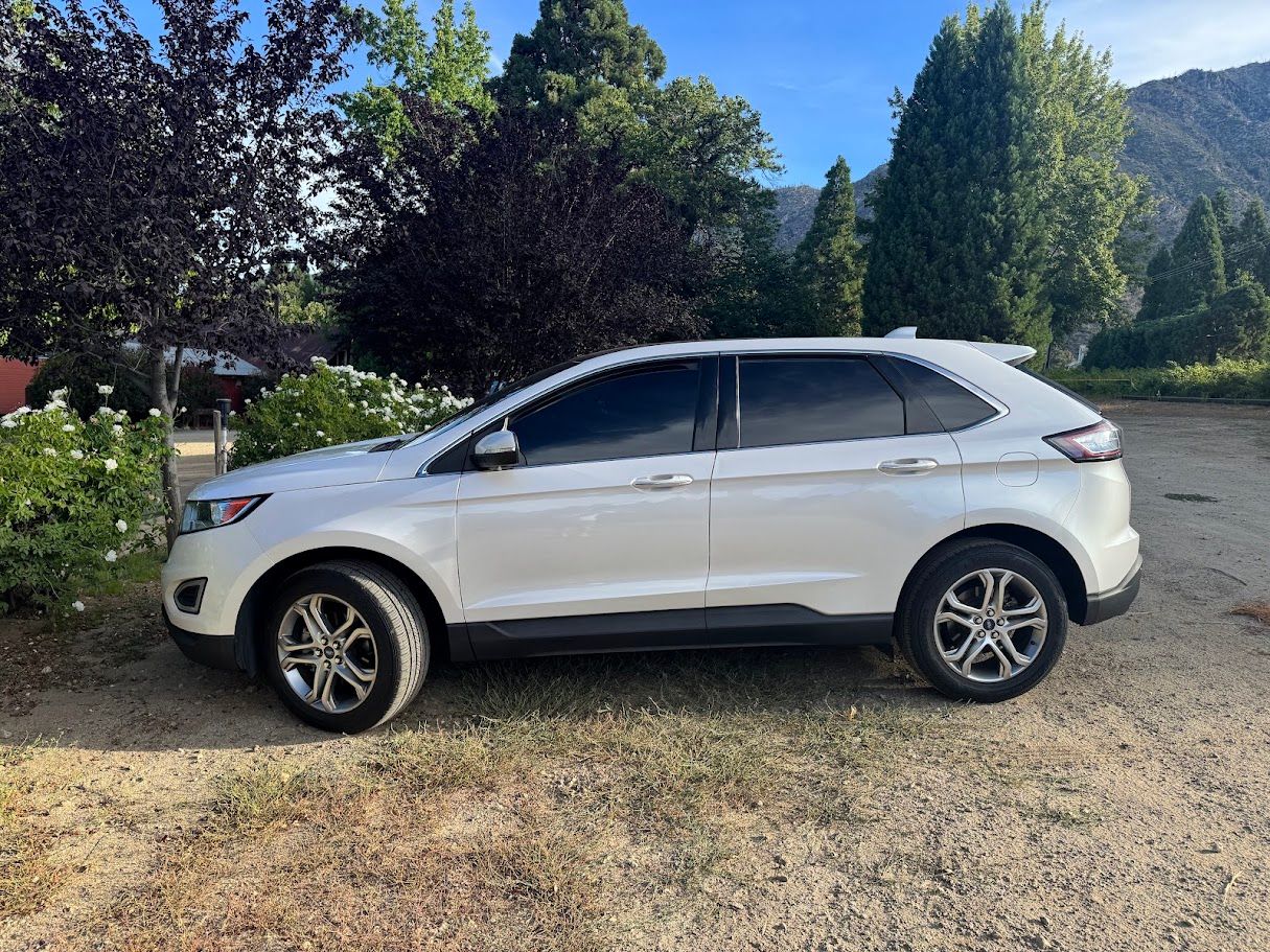 Used 2015 Ford Edge Titanium FWD image 1