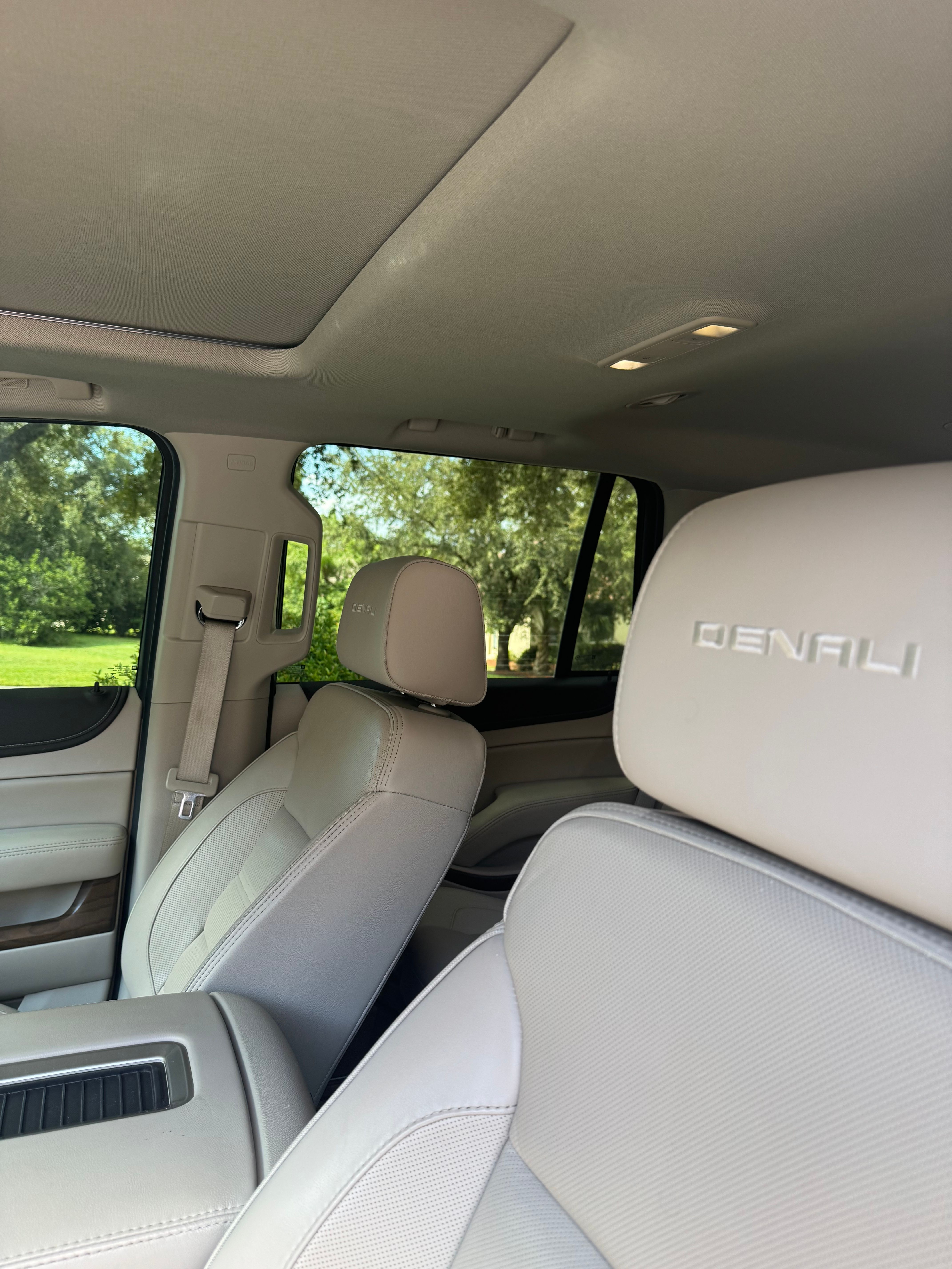 Used 2020 GMC Yukon Denali w/ Denali Premium Package AWD/4WD image 21