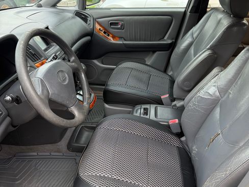 Used 2000 Lexus RX 300 FWD image 6
