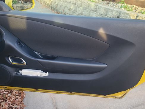 Used 2011 Chevrolet Camaro LT image 1