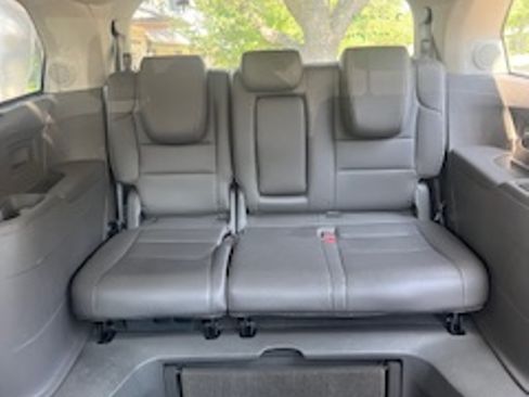 Used 2015 Honda Odyssey Touring Elite image 6