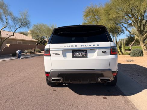 Used 2019 Land Rover Range Rover Sport HSE image 2