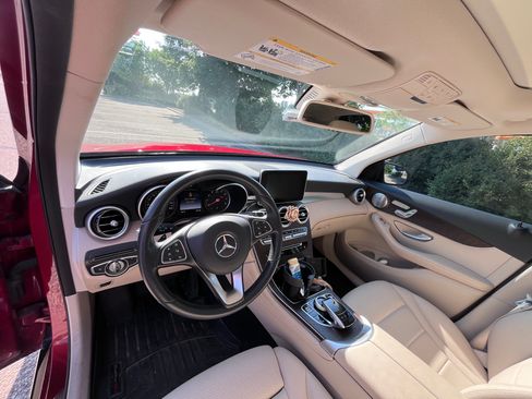 Used 2018 Mercedes-Benz GLC 300 4MATIC image 18