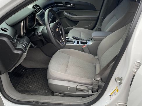 Used 2014 Chevrolet Malibu LS FWD image 10