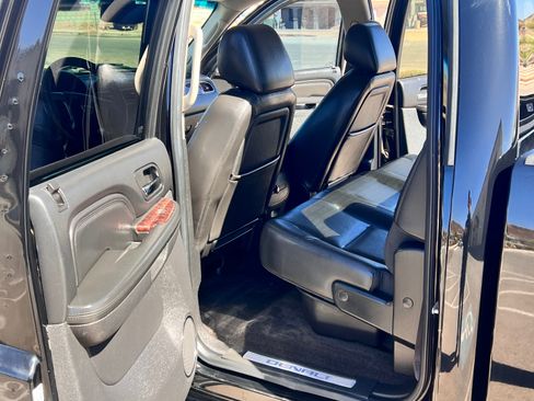 Used 2014 GMC Sierra 2500 Denali w/ Suspension Package, Off-Road image 14