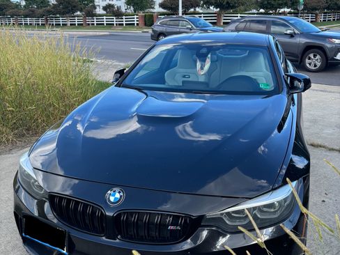 Used 2018 BMW M4 Coupe image 2