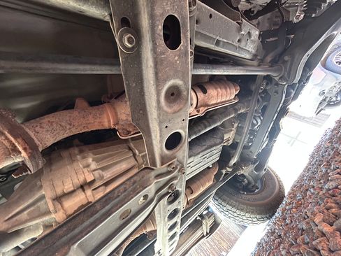 Used 2001 Toyota Land Cruiser AWD/4WD image 10