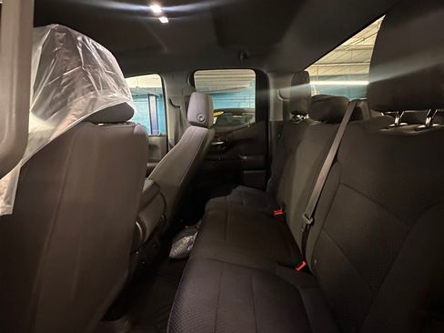 Used 2020 Chevrolet Silverado 1500 Custom w/ Custom Value Package RWD image 16