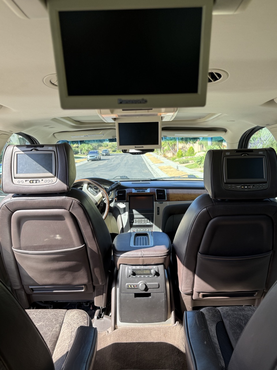 Used 2012 Cadillac Escalade ESV Platinum AWD/4WD image 21