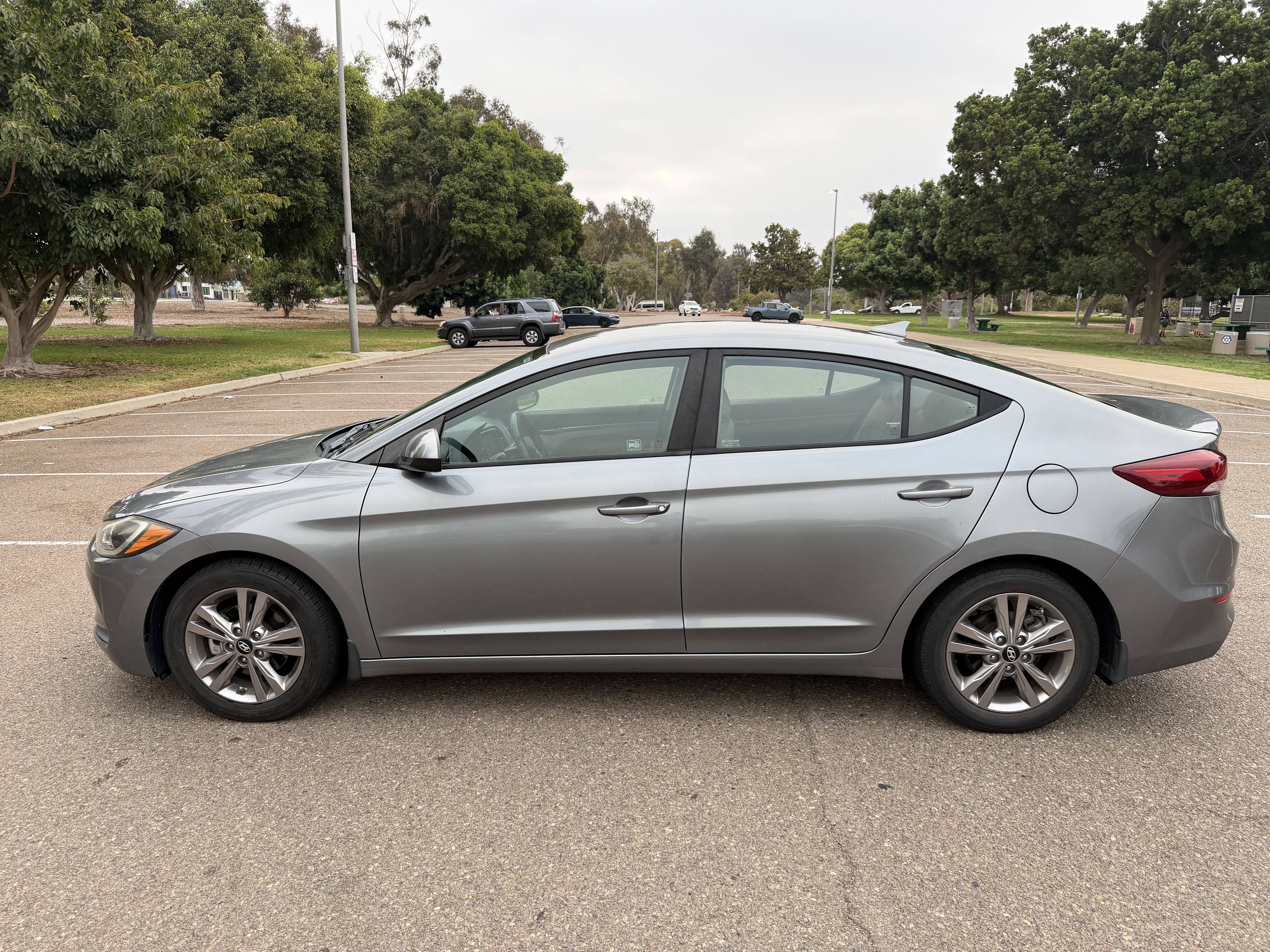 Used 2018 Hyundai Elantra SEL FWD image 2