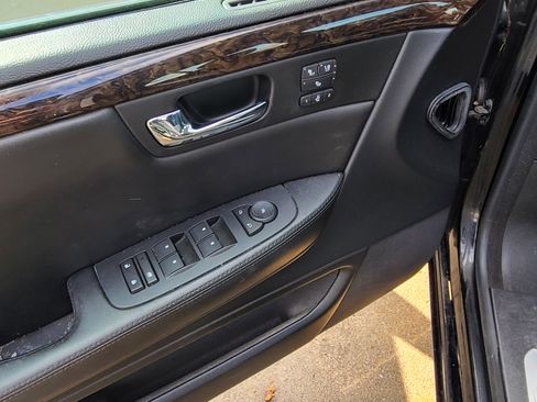 Used 2008 Cadillac DTS image 13