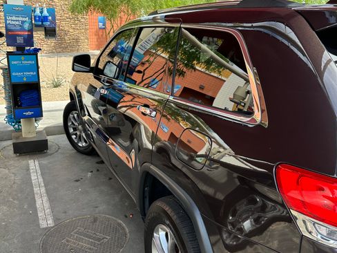 Used 2016 Jeep Grand Cherokee Limited image 4