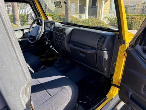 Used 2000 Jeep Wrangler Sport image 14