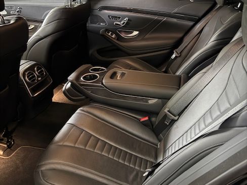 Used 2019 Mercedes-Benz S 560 Sedan image 12