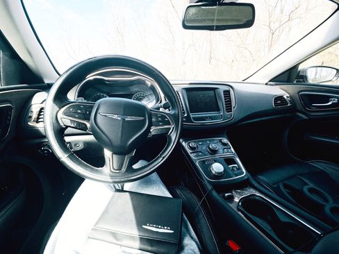 Used 2015 Chrysler 200 C w/ Navigation & Sound Group I image 16