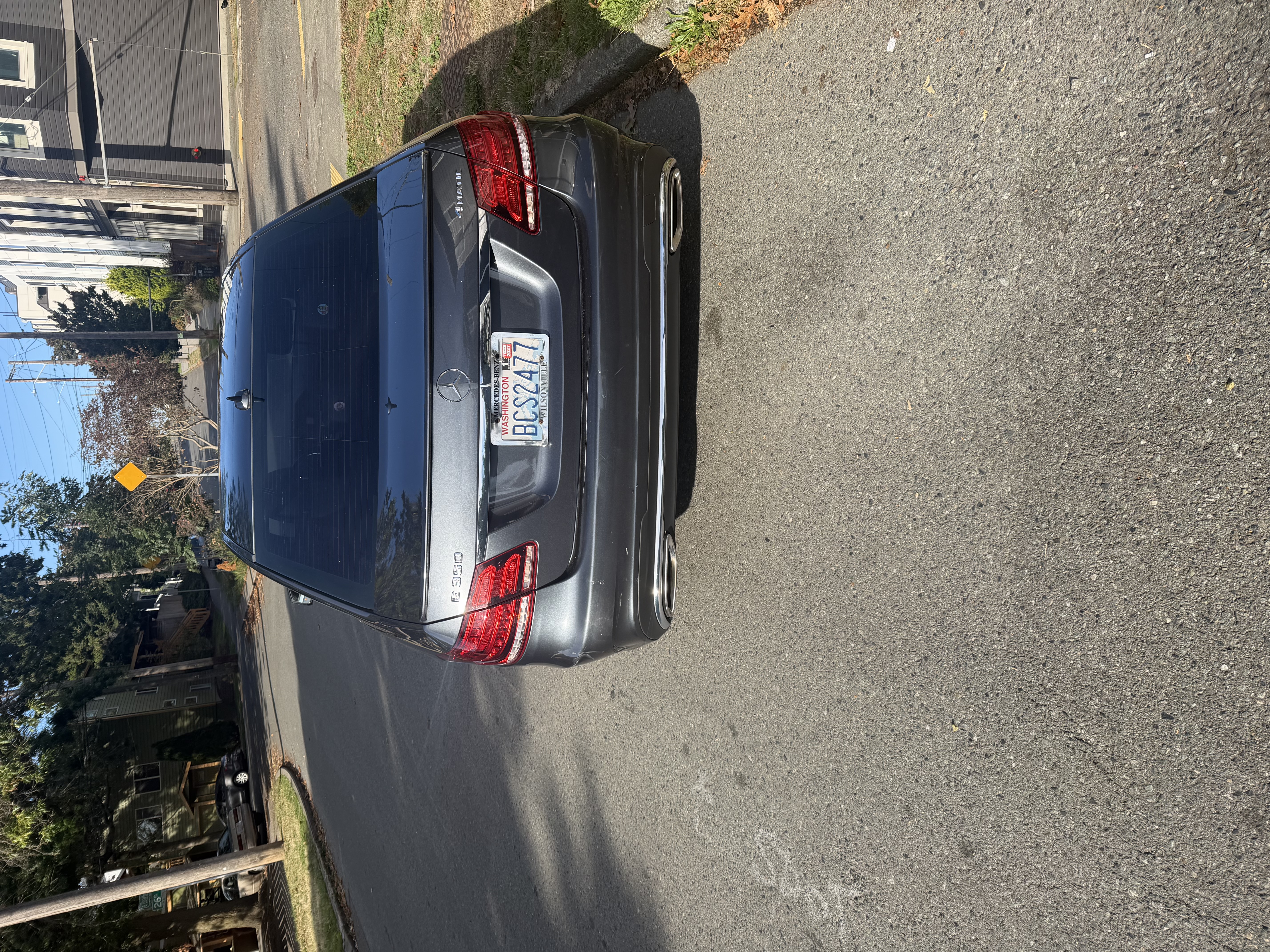 Used 2014 Mercedes-Benz E 350 4MATIC Sedan image 2
