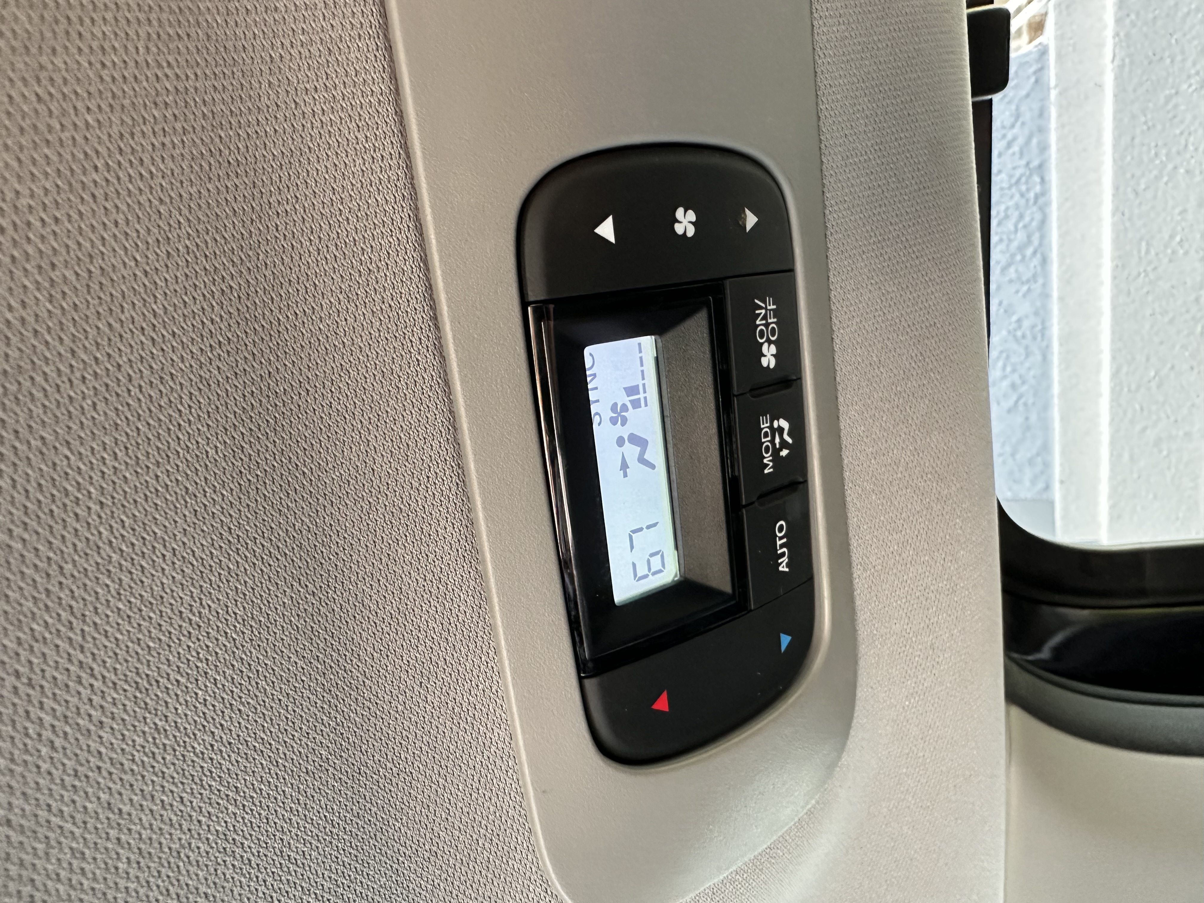 Used 2022 Honda Odyssey Elite image 17